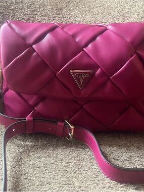GUESS Quilted Magenta Crossbody Bag with Gold Logo